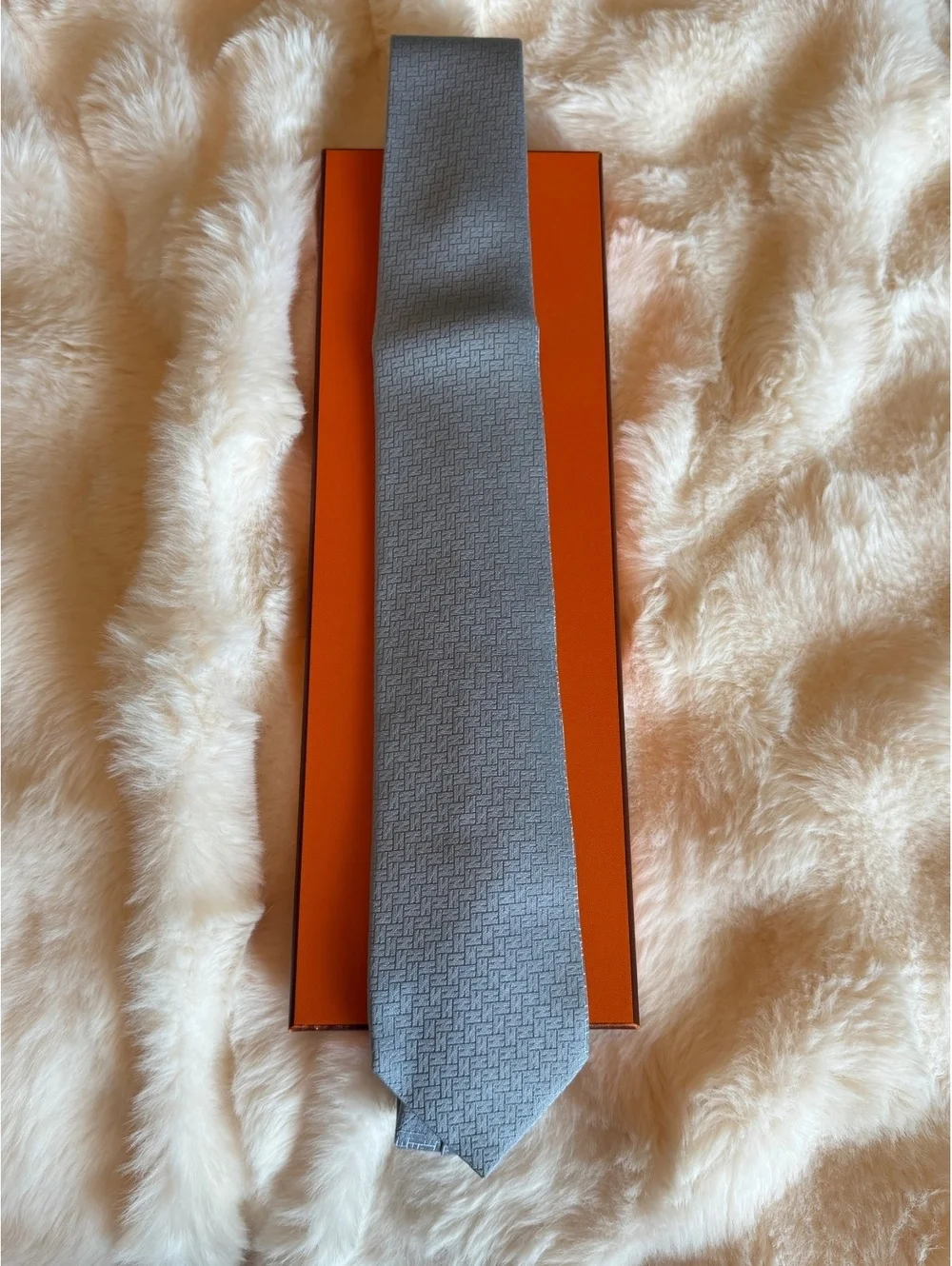 Authentic Hermès silver Silk Tie with Subtle Pattern